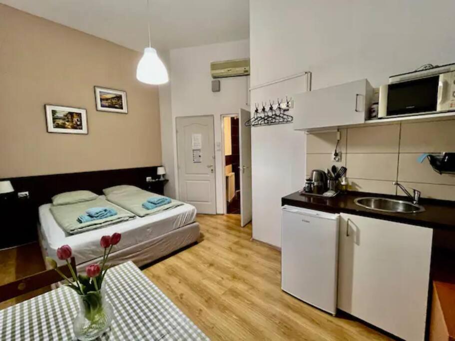 A13 Parliament Sunflower Cozy Apartament *